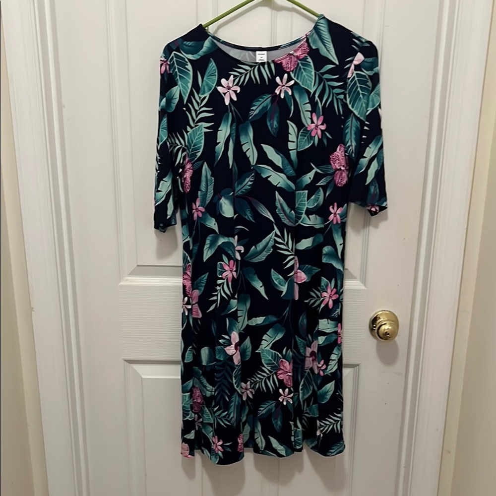Old Navy Green Sundress 3/4 Sleeve Crew Neck Midi M